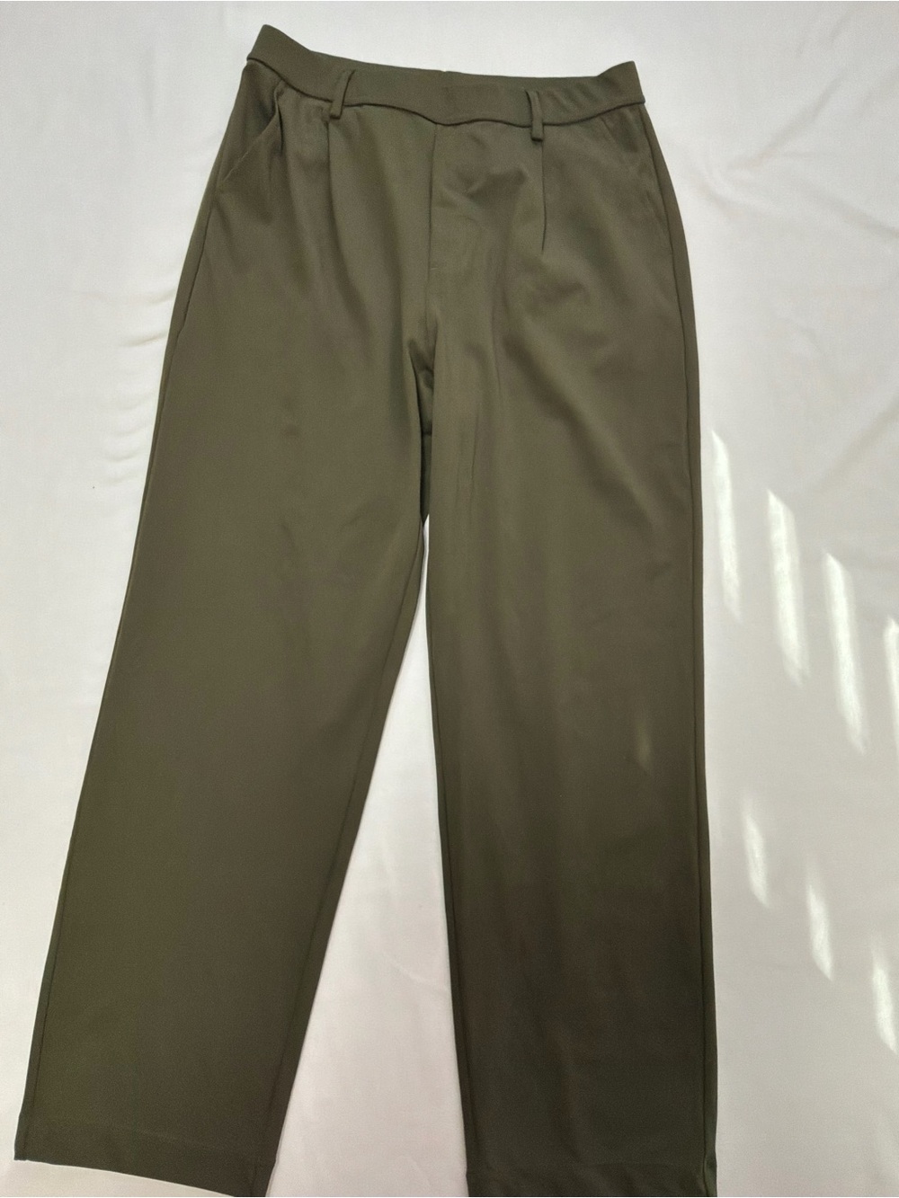 HALARA Women's Wide-Leg Trousers in Olive Green